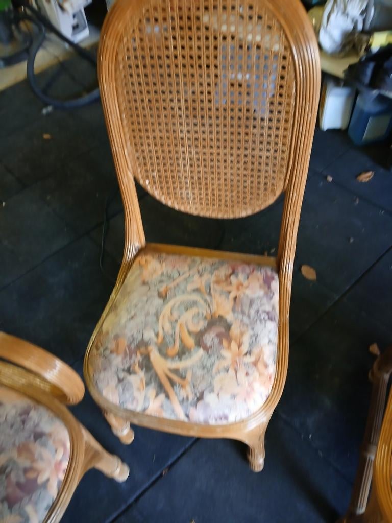 Riette stoelen  met  tafel, Ophalen
