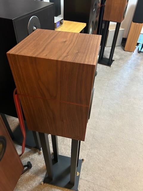 Revival Audio ATALANTE 3 optie stands - Nieuw-Garantie-, Audio, Tv en Foto, Luidsprekerboxen, Nieuw, 120 watt of meer, Front, Rear of Stereo speakers