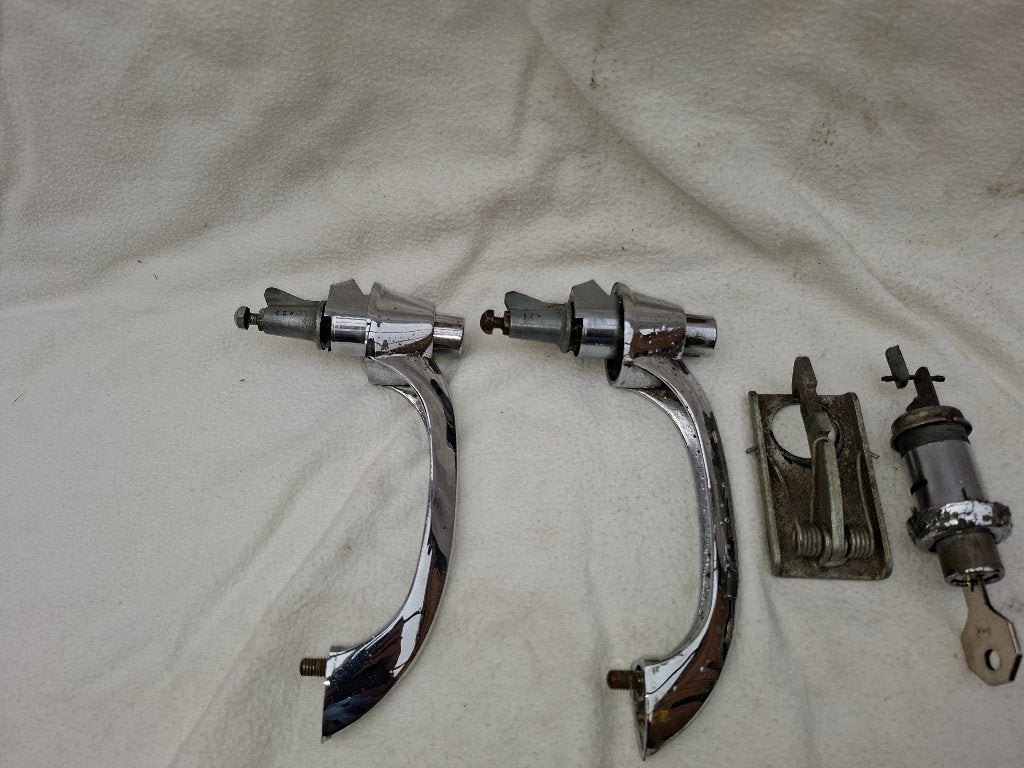 DKW F11/F12, poignées de porte, serrure à café., Envoi, Utilisé, Pièces Oldtimer ou Ancêtre