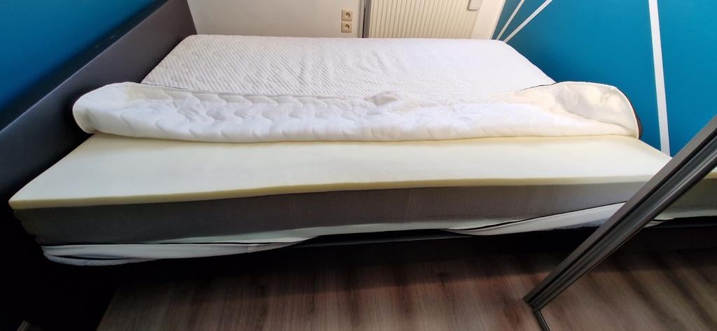 Matelas 140x200, Enlèvement, Sommier