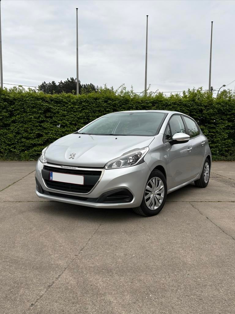 Peugeot 208 - 82 pk, Auto's, Grijs, Particulier, Zilver of Grijs, Te koop