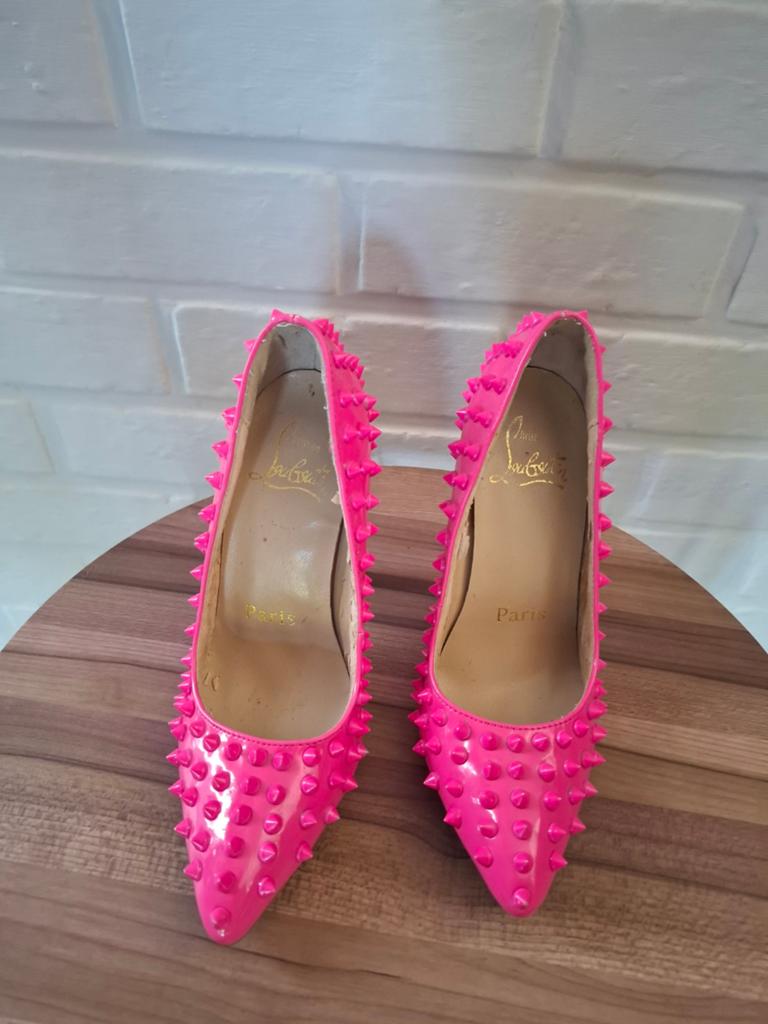 Roze spike Louboutin high heels maat 36, Kleding | Dames, Schoenen, Ophalen, Roze