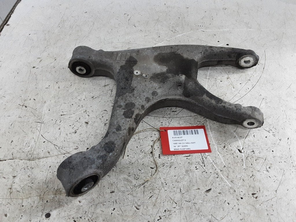 BRAS DE SUSPENSION ARRIÈRE GAUCHE Audi A5 Cabrio (8F7), Mevr. I. Hauben, Audi, Utilisé, Rue de l'Espoir 34 34
4030  GRIVEGNÉE, BE
