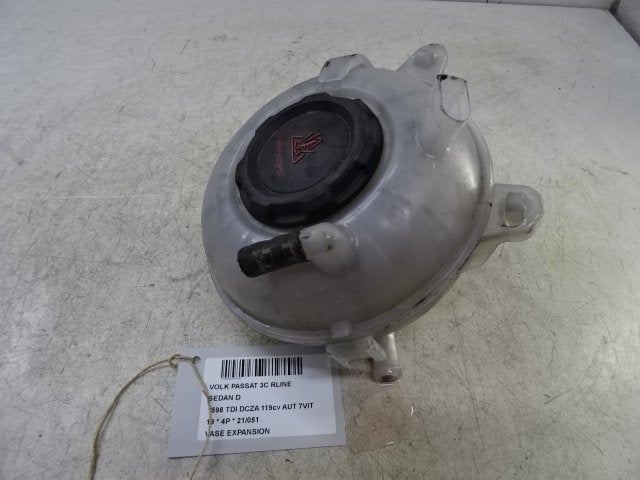 VASE D'EXPANSION Volkswagen Passat (3G2) (5Q0121407M), Utilisé, Volkswagen
