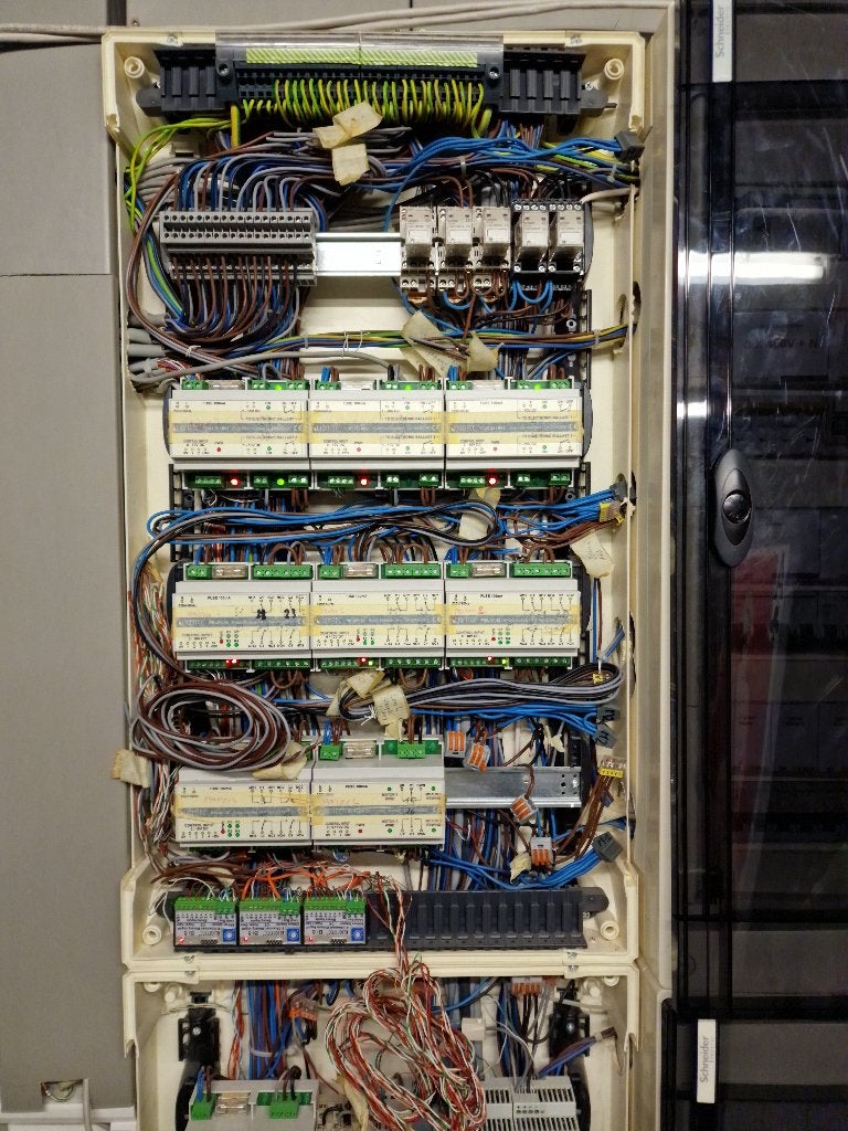 lightec relay en fluo, BI8, Enlèvement, Utilisé