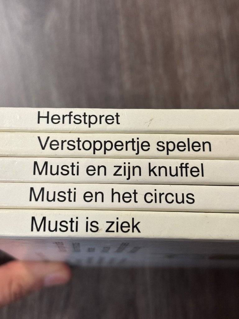 Musti voorleesboekjes, Livres, Enlèvement ou Envoi, Utilisé