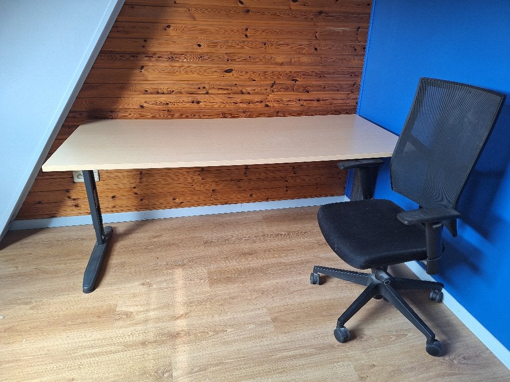 Bureau en stoel, Huis en Inrichting, Bureaus, Ophalen, Gebruikt, 180 cm, In hoogte verstelbaar