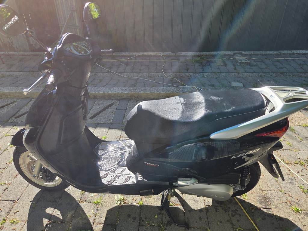 Honda lead 110cc, Motoren, Particulier, Nieuw, Scooter