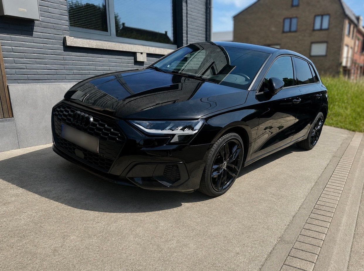 Audi A3 2021 zwart, Autos, Audi, Particulier, A3, Essence, 5 portes, Boîte manuelle, Noir, Noir, Traction avant, Enlèvement