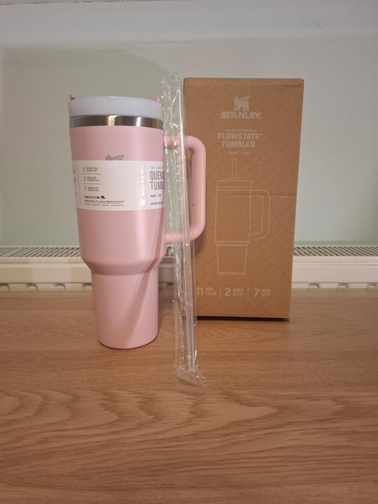 Stanley Quencher H2.0 FlowState 40oz / 1,18L, Sports & Fitness, Gourdes d'eau, Neuf, Enlèvement