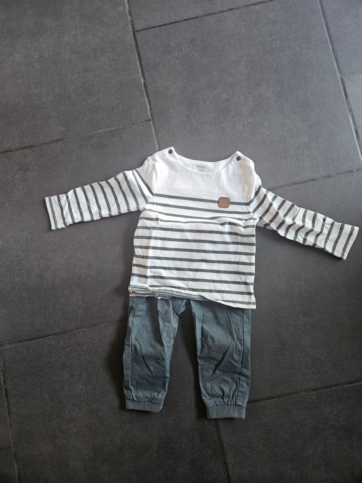 Vêtements bébé 18 et 23  mois, Kinderen en Baby's, Babykleding | Maat 56, Ophalen