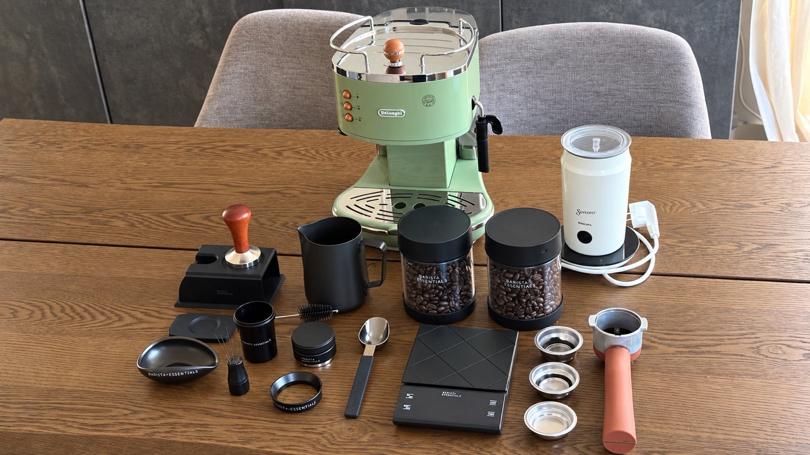 Barista Set – De’Longhi + Barista Essential + Melkopschuimer, Ophalen, Espresso apparaat, Gemalen koffie, Zo goed als nieuw