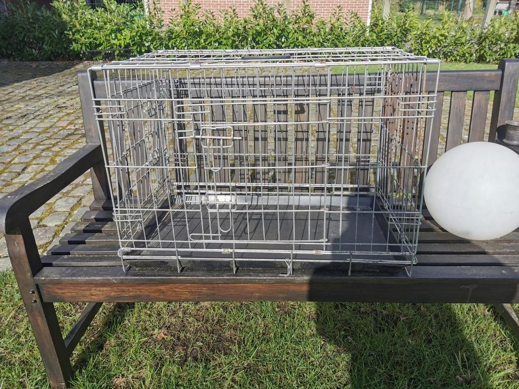 2 Hondenbenches, Dieren en Toebehoren, Ophalen, Gebruikt