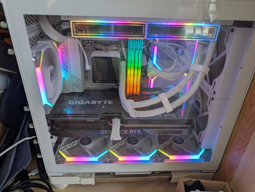 PC Workstation / Gaming
AMD Ryzen 9 7950X · RTX 4070 Ti · 64, Enlèvement