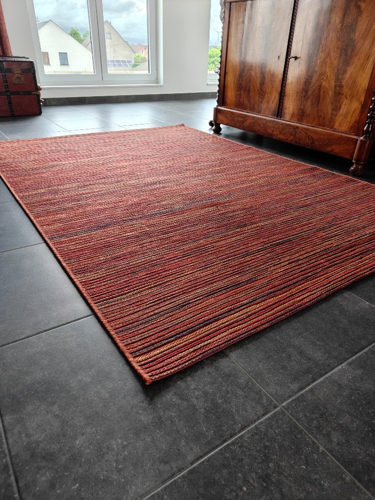 Tapijt, Huis en Inrichting, Stoffering | Tapijten en Vloerkleden, Ophalen, 150 tot 200 cm, Rechthoekig, Rood