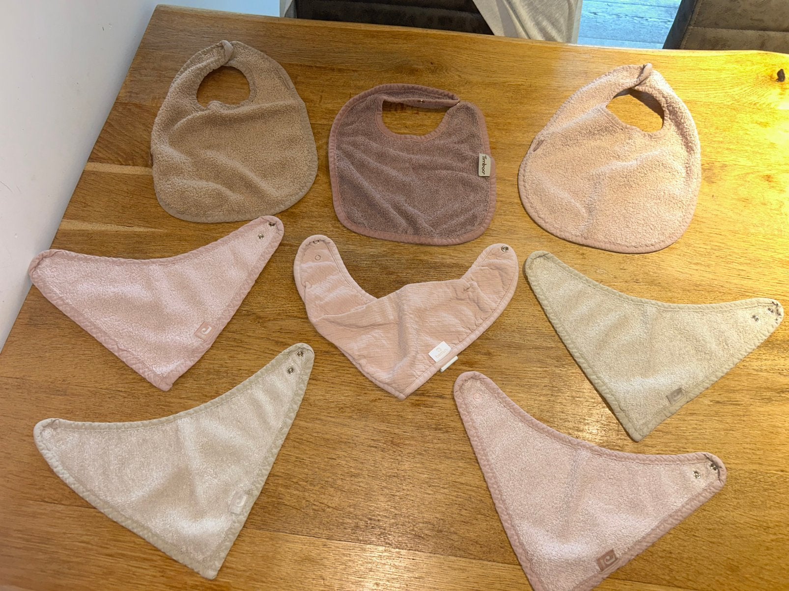Slabbetjes (3 gewone + 5 kwijlslabbetjes), Enfants & Bébés, Accessoires de mode pour bébé, Enlèvement, Utilisé