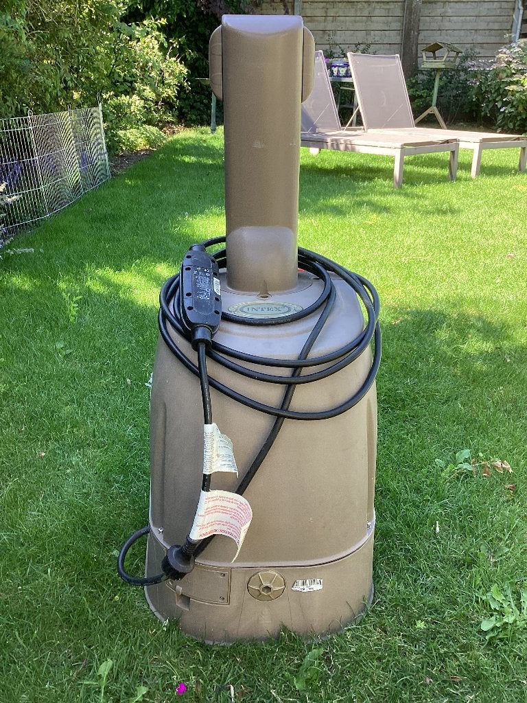 Intex jacuzzipomp, Jardin & Terrasse, Bains à remous et Spas, Enlèvement, Utilisé, Tapis de sol, Fixé