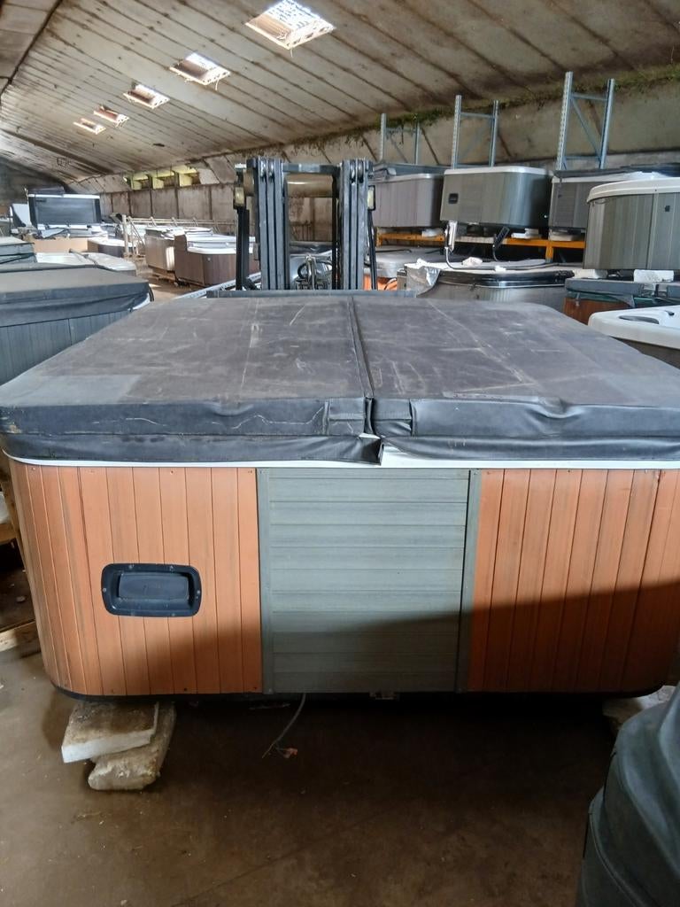 Jacuzzi  gratis geleverd geplaatst  koopje, Tuin en Terras, Zwembad-toebehoren, Ophalen of Verzenden