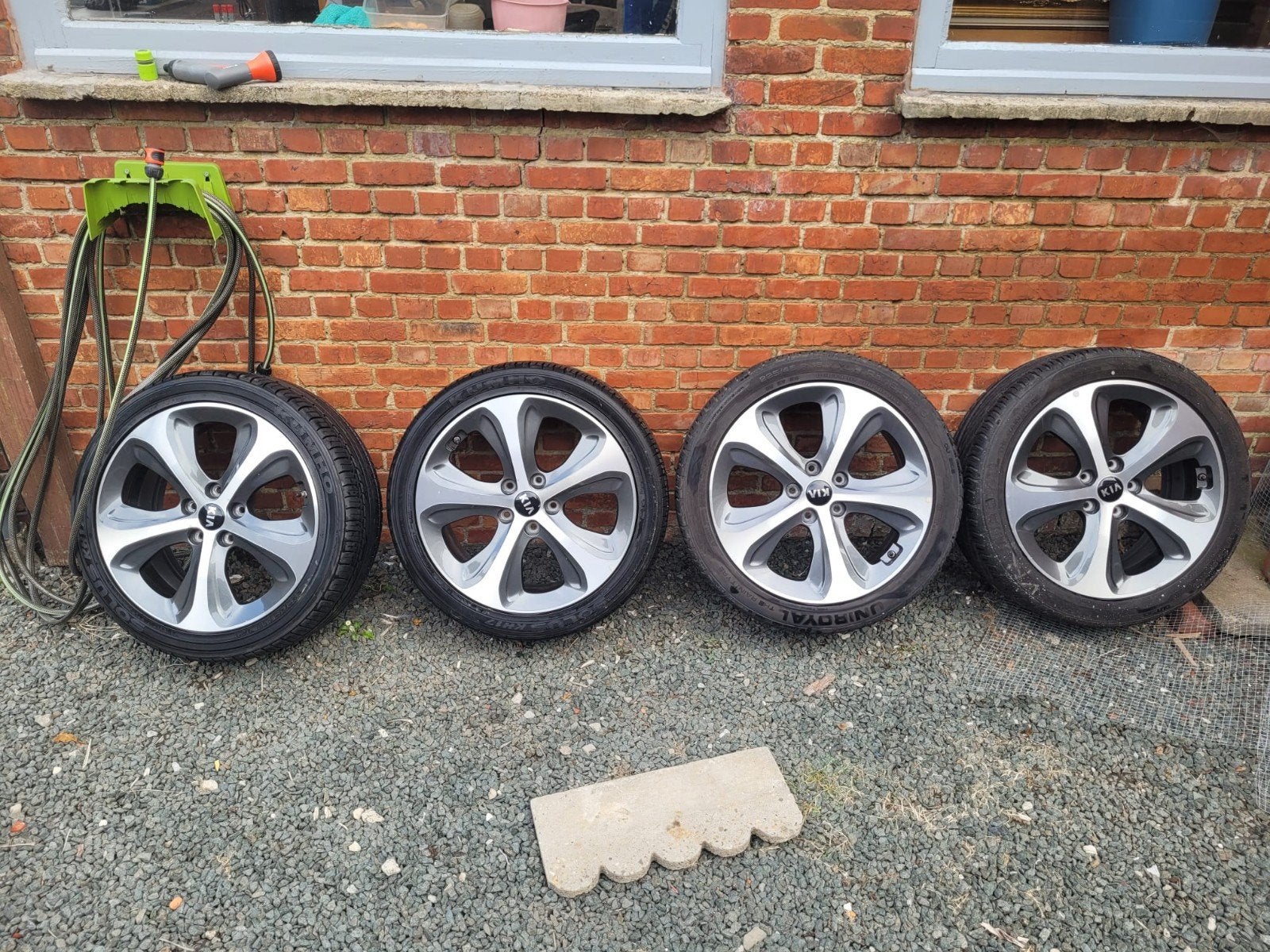 Kia velgen, Auto-onderdelen, Ophalen, Band(en)