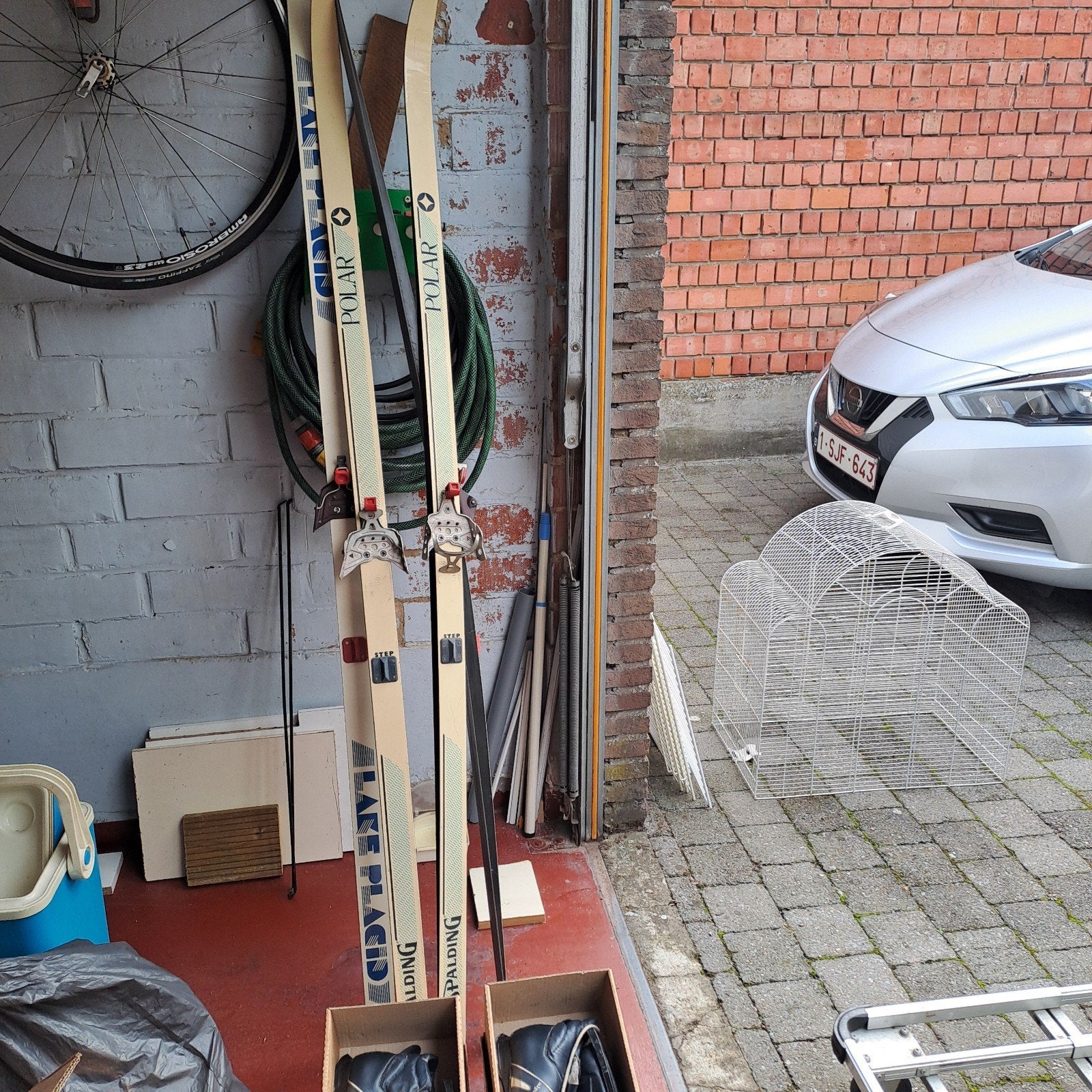 2p skilatten en 2p skischoenen en 4p langlaufstokken, Sports & Fitness, Enlèvement, Bâtons