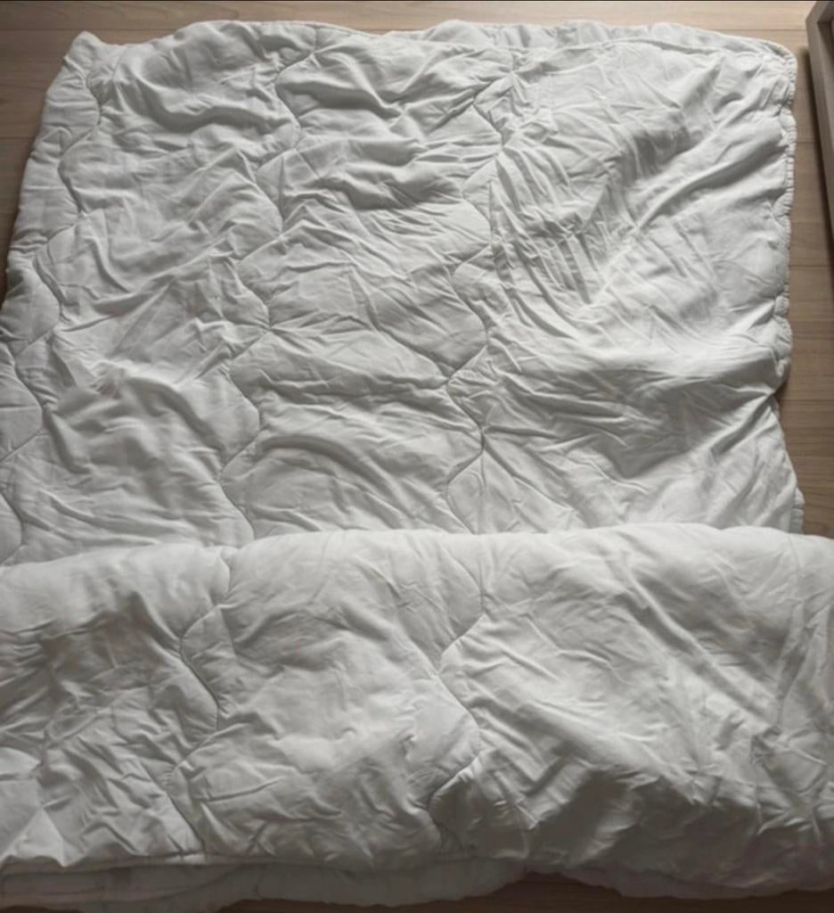 Couette 220/240, Maison & Meubles, Enlèvement ou Envoi, Comme neuf