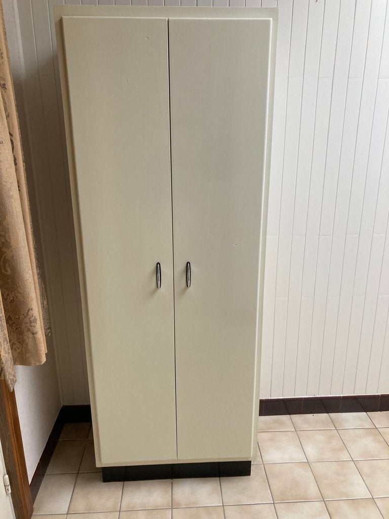 Hoge opbergkast, Enlèvement, Utilisé