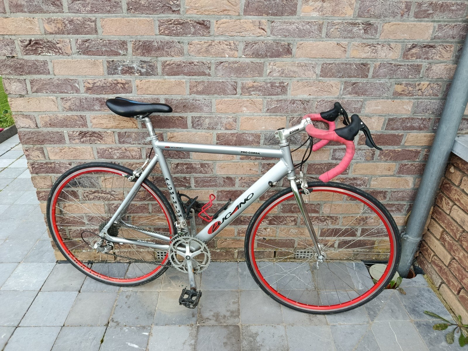 vélo de route Lugano édition vuelta, Autres marques, Frein sur jante, Aluminium, 57 à 61 cm