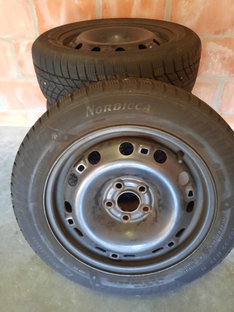 Winterbanden op velg, Auto-onderdelen, Banden en Velgen, Ophalen, Gebruikt, 15 inch, Banden en Velgen