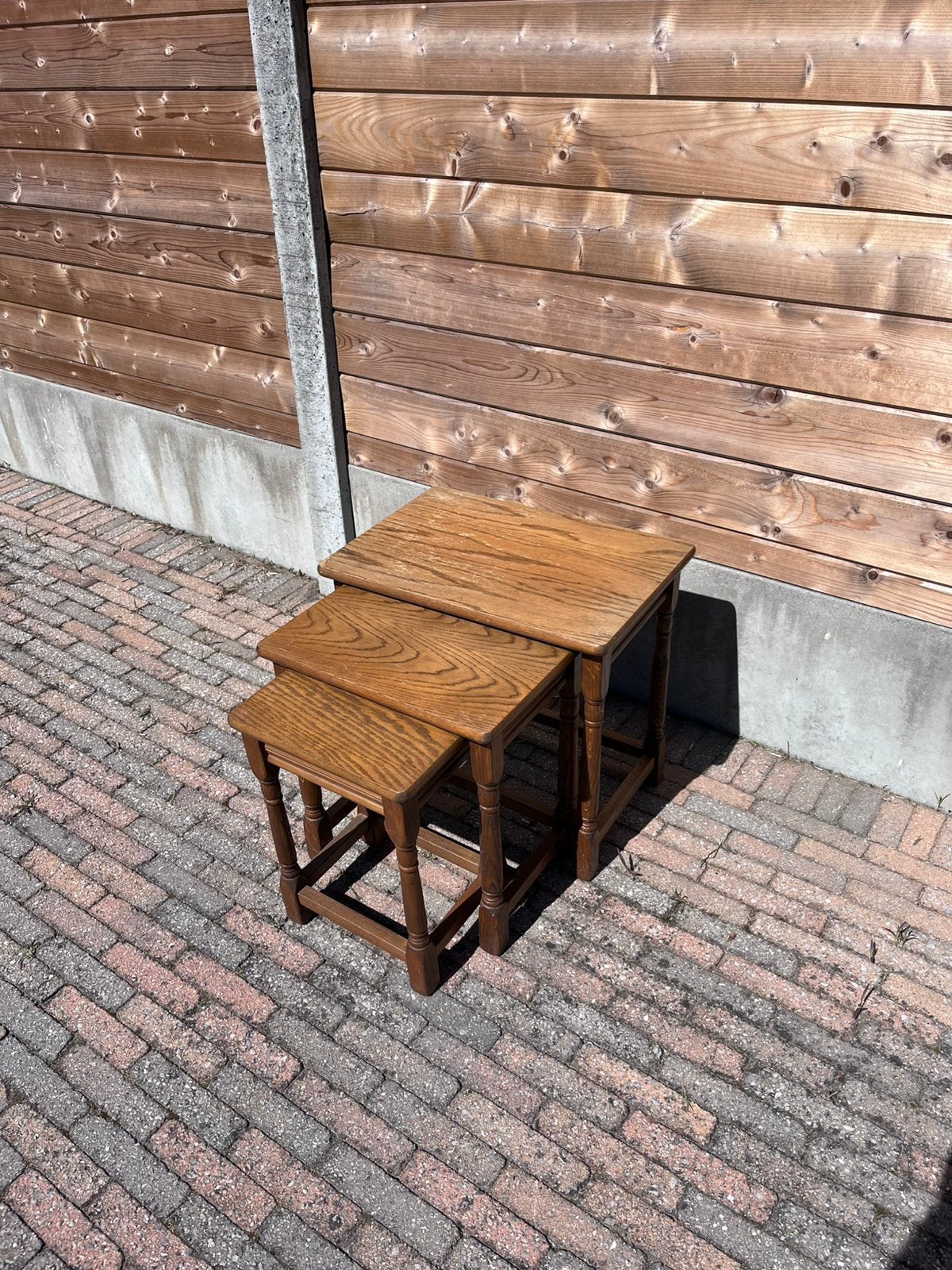 Bijzettafels in hout, Ophalen, Gebruikt, Hout