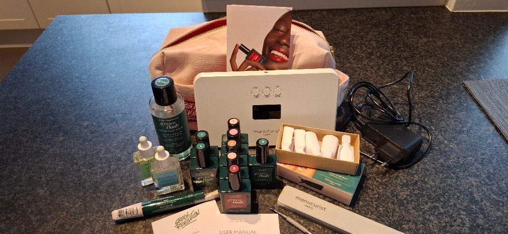 Manicurist nagelset, Enlèvement, Utilisé, Mains et Ongles, Maquillage