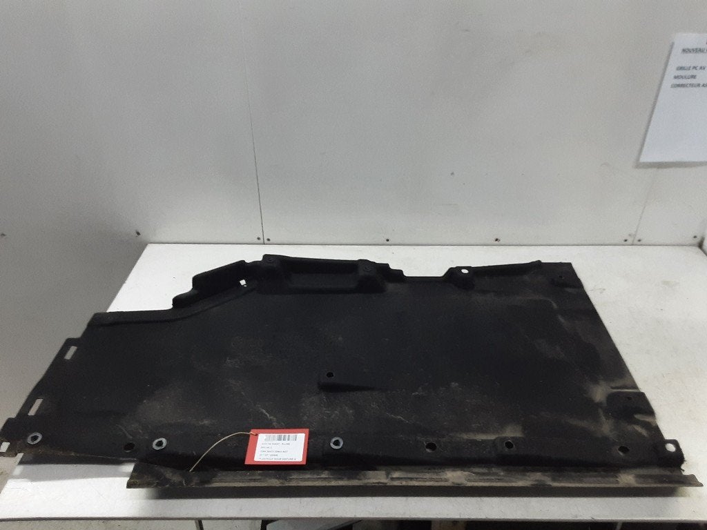 PLAQUE ARRIÈRE AVANT GAUCHE A4 Avant (B9) (8W0825207B), Mevr. I. Hauben, Audi, Utilisé, Rue de l'Espoir 34 34
4030  GRIVEGNÉE, BE