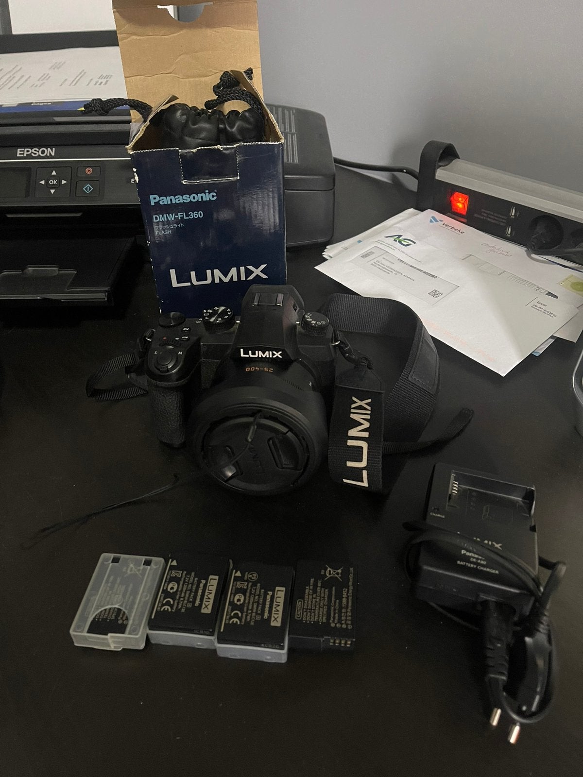 Panasonic Lumix FZ1000 2, Beeldstabilisatie, Ophalen, Zo goed als nieuw, Panasonic