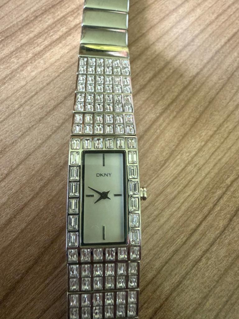 Dames horloge DKNY, Ophalen, Zo goed als nieuw, DKNY