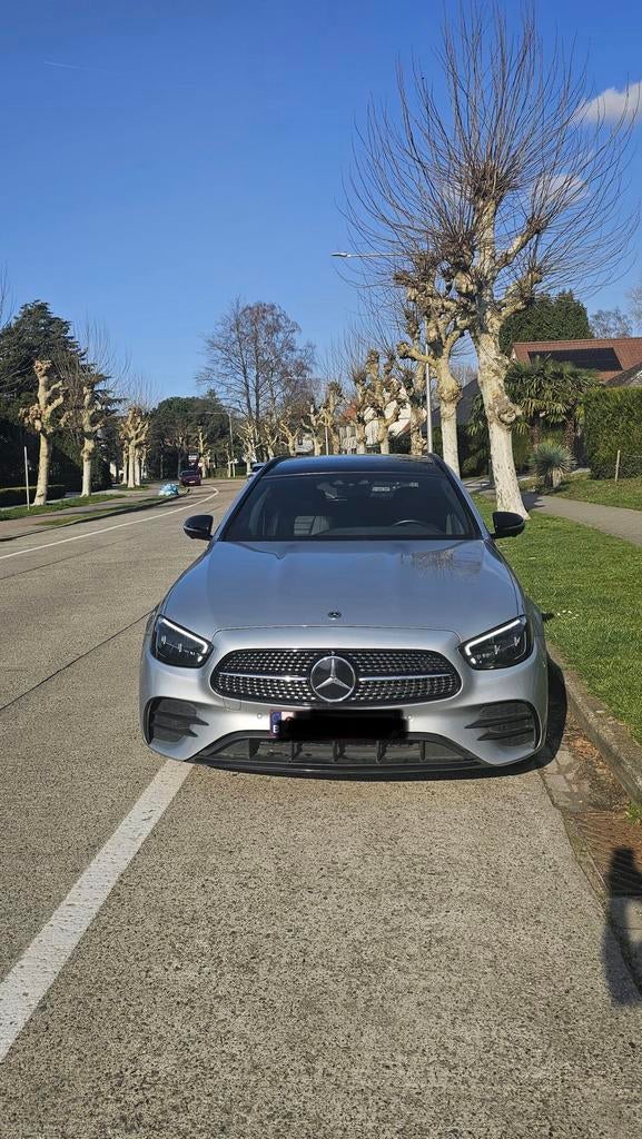 Mercedes E300 de 4 matic amg pack, Auto's, Mercedes-Benz, Particulier, E-Klasse, 360° camera, 4x4, ABS, Achteruitrijcamera, Adaptieve lichten