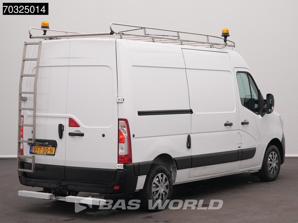 Renault Master 135PK L2H2 LED Trekhaak Airco Cruise Camera P, Auto's, 100 kW, Stof, Gebruikt, Euro 6