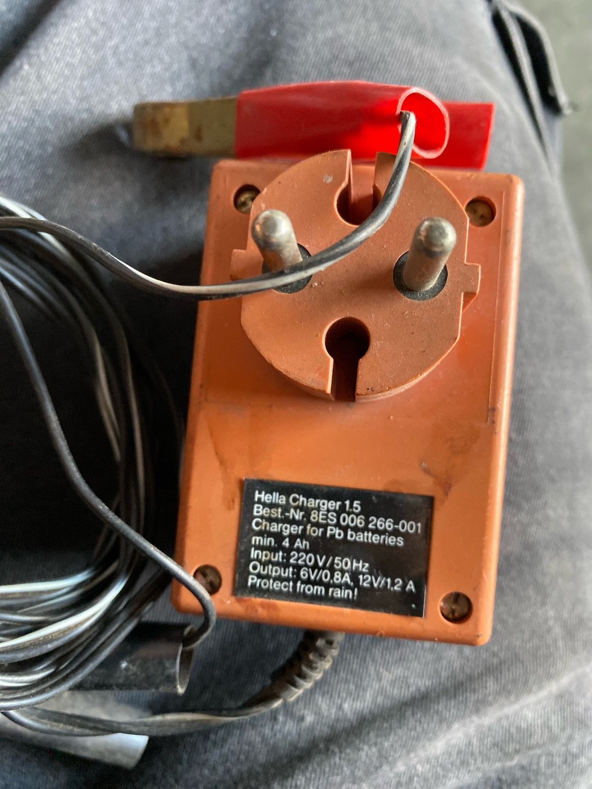 Hella authentieke motorfiets / mopped Accu / Batterij lader, Enlèvement ou Envoi, Utilisé