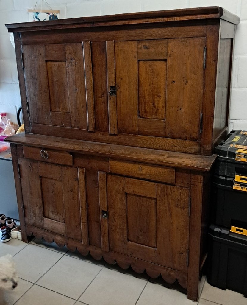 Armoire des Pyrénées, Enlèvement