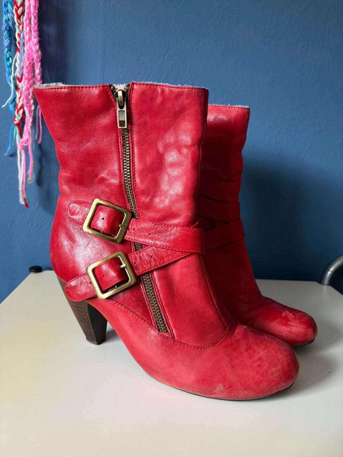 Miz Mooz laarzen met hak in rood, Rouge, Enlèvement ou Envoi, Boots et Botinnes, Porté