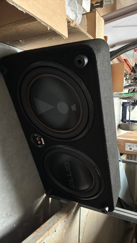 Muziek box voor in de auto of camionnete, Ophalen, Nieuw, 120 watt of meer, Subwoofer