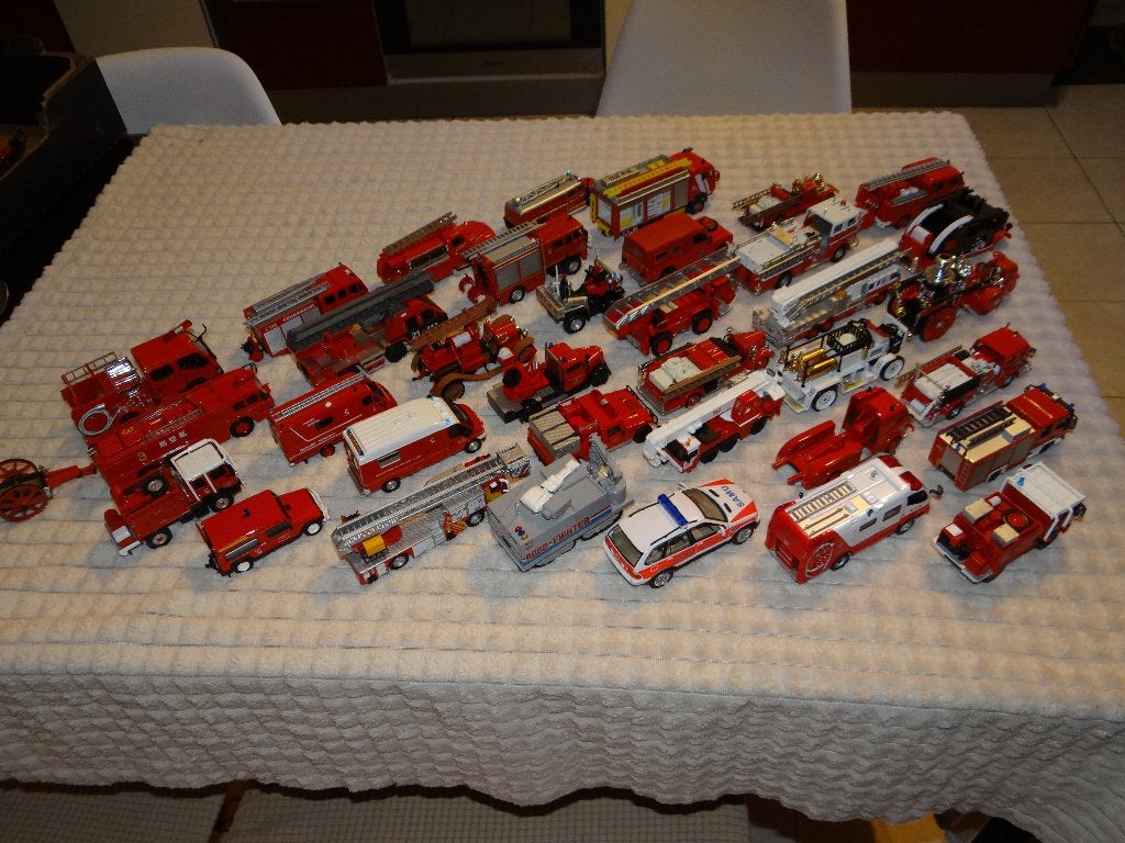 véhicules miniature pompiers, Ophalen, Zo goed als nieuw