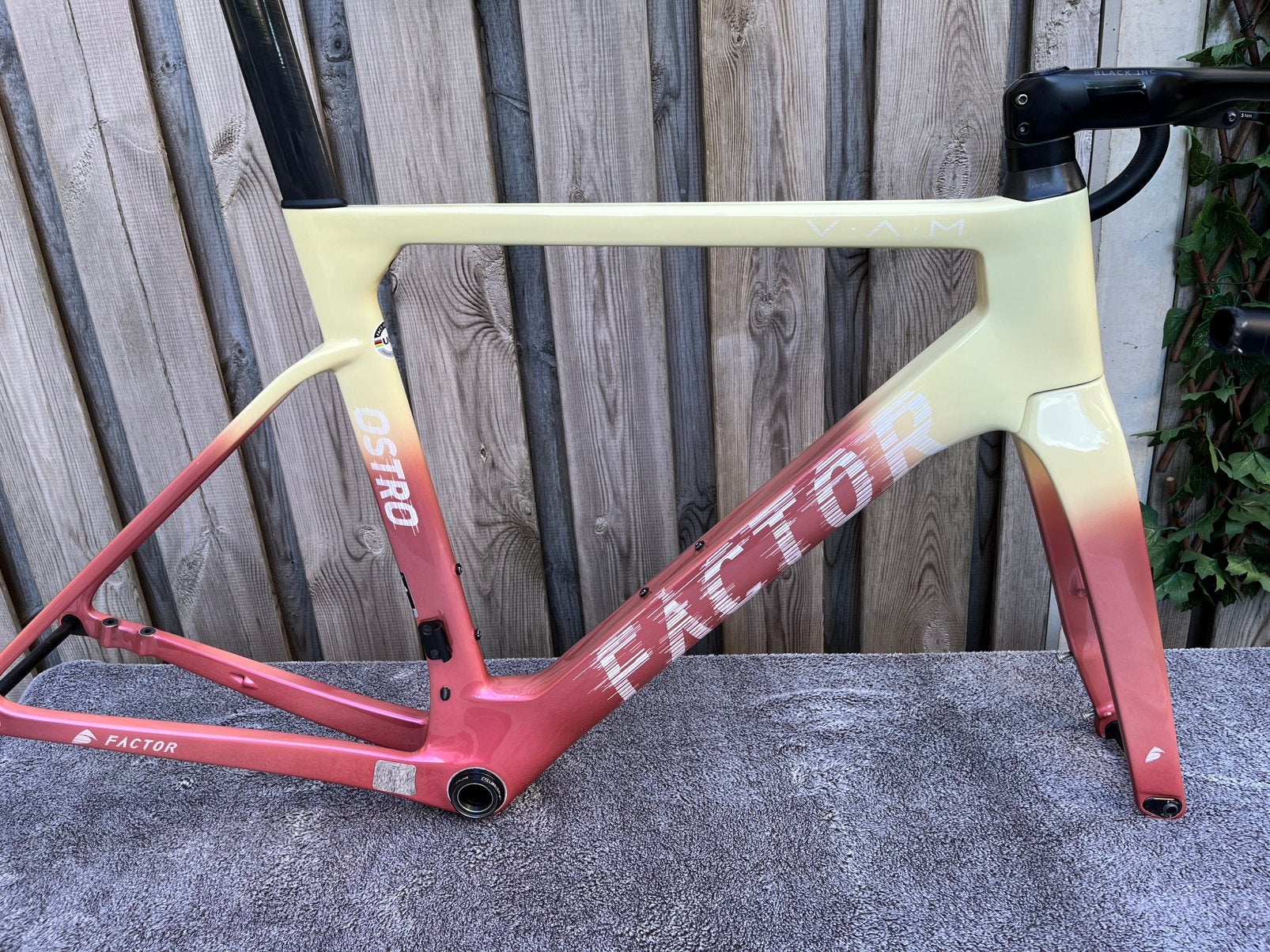 Factor Ostro VAM mt 54 + Black Inc cockpit + cerBB, Fietsen en Brommers, Frame, Ophalen of Verzenden, Zo goed als nieuw, Racefiets