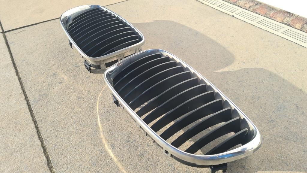 Kit calandre LCI d'origine pour BMW E81 E82 E87 E88, Utilisé, BMW, Avant, Enlèvement ou Envoi