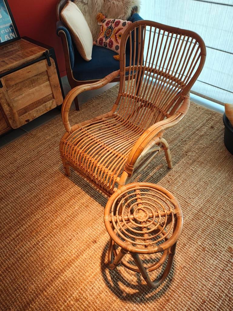 Rotan zeteltje met bijhorend tafeltje , boho, Huis en Inrichting, Ophalen