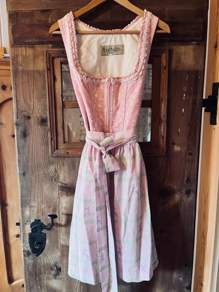Dirndl Hochalm Gr 40, Ophalen of Verzenden