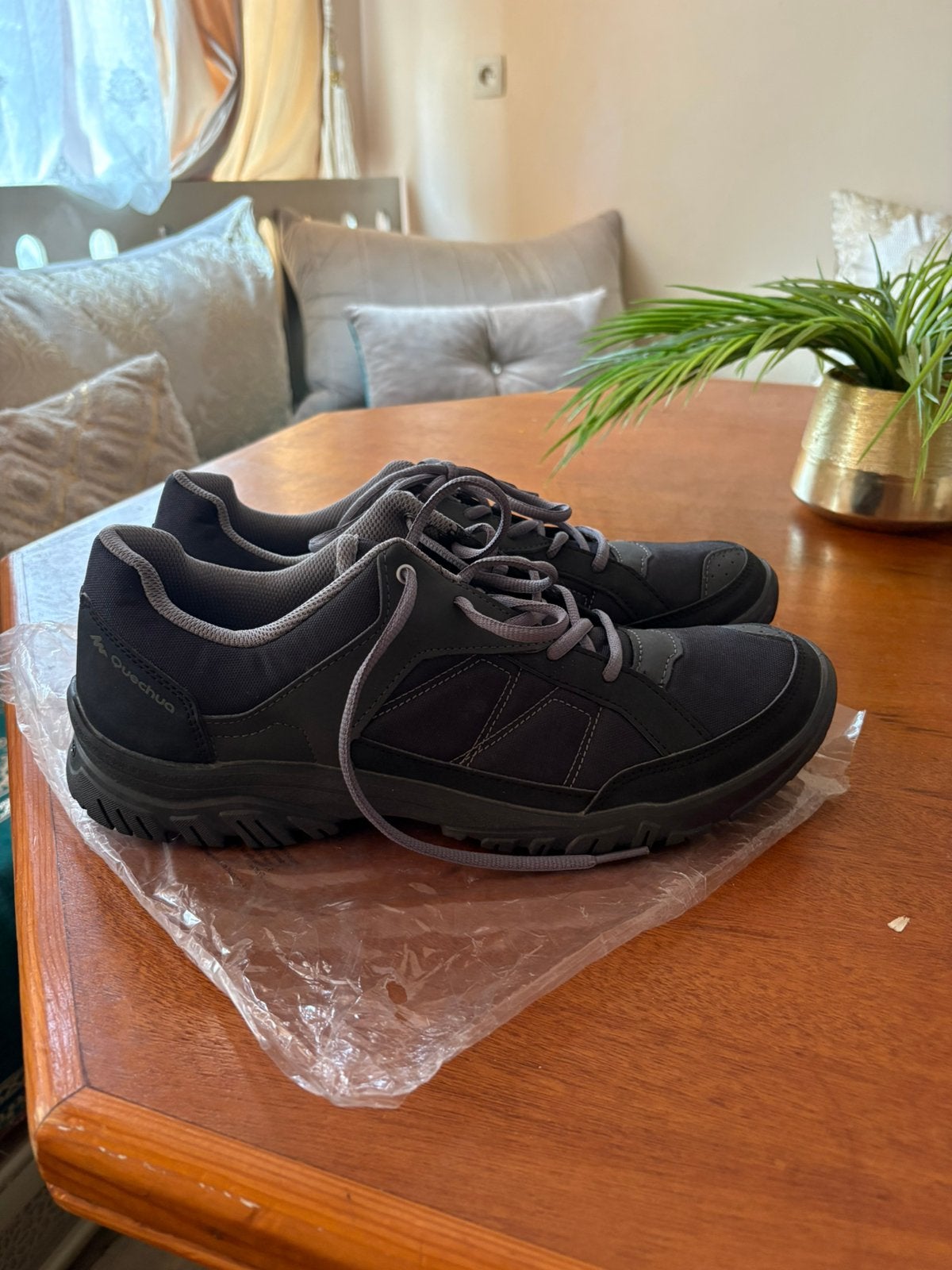 Chaussure de marche quechua, Enlèvement ou Envoi, Comme neuf