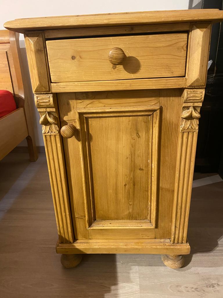 Belle armoire en bois de pin, Maison & Meubles, Chambre à coucher | Tables de chevet, Enlèvement, Comme neuf