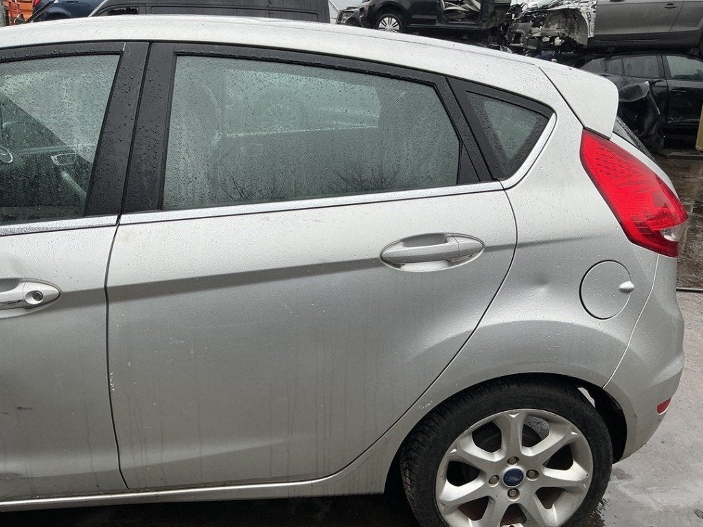 PORTE GAUCHE ARRIÈRE Ford Fiesta 6 (JA8) (|P8A61A24631KA|), Autos : Pièces & Accessoires, Arrière, Porte, Henry-Ford-Straße  1
50735  Köln, DE