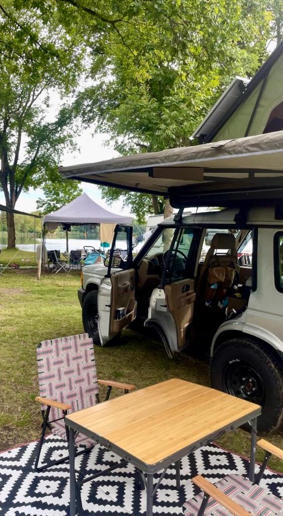 Kampeertafeltje en 2 vouwstoelen, Ophalen, Zo goed als nieuw, Campingstoel