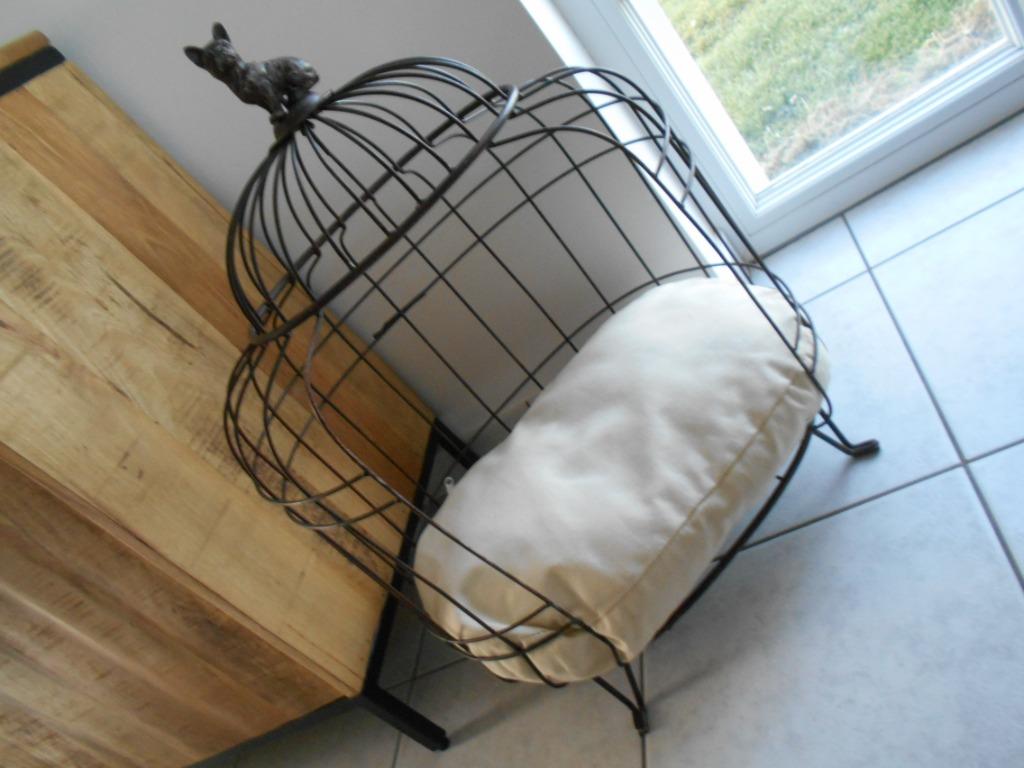 PANIER pour chien...NEUF...fer forgé+coussin, Animaux & Accessoires, Enlèvement, Comme neuf