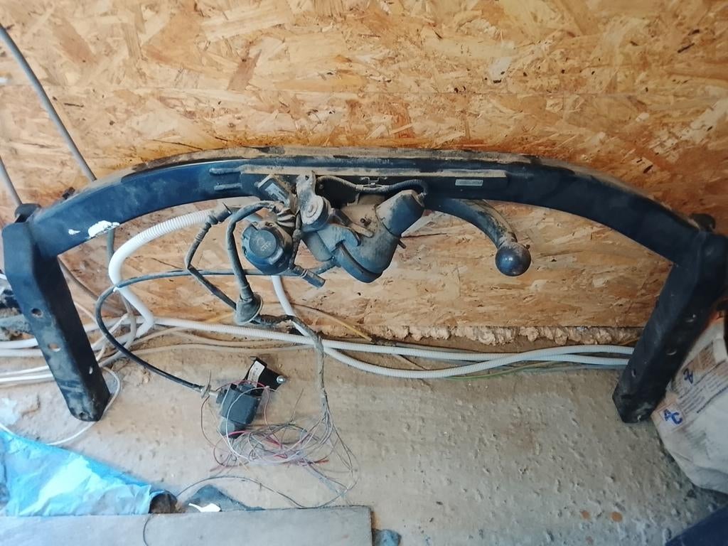 Trekhaak audi A6 C6, 4F.  Merk Westfalia,inklapbaar,, Ophalen
